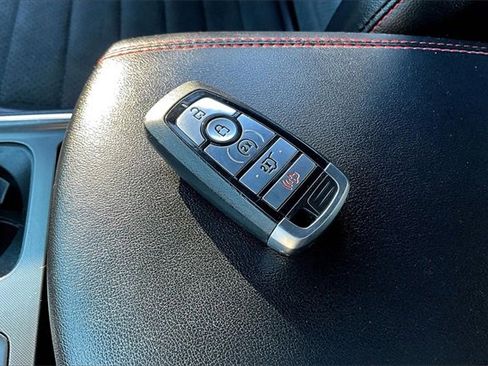 Used 2024 Ford Edge ST-Line image 32