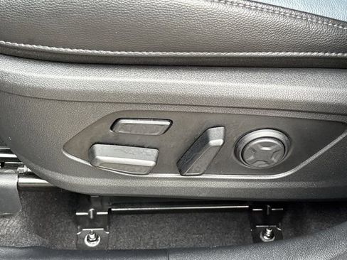 Used 2025 Kia Sorento SX Prestige image 22