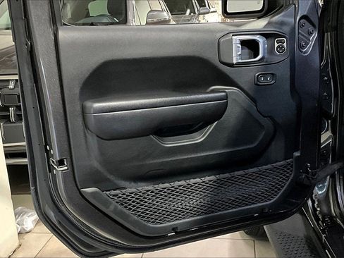 Used 2021 Jeep Wrangler Unlimited Sport image 20