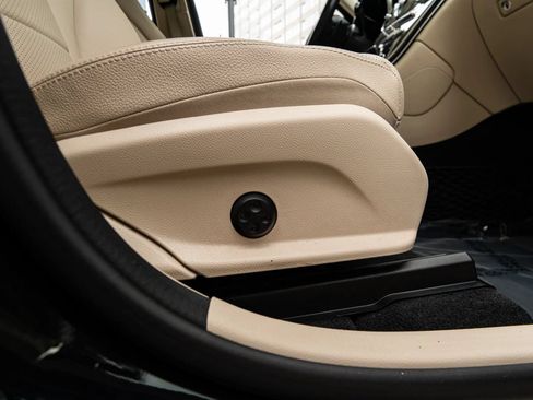 Used 2018 Mercedes-Benz GLC 300 4MATIC image 14