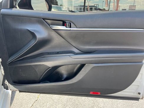 Used 2021 Toyota Camry SE FWD image 31