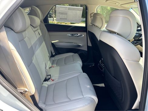 New 2026 Genesis GV70 2.5T Select image 14