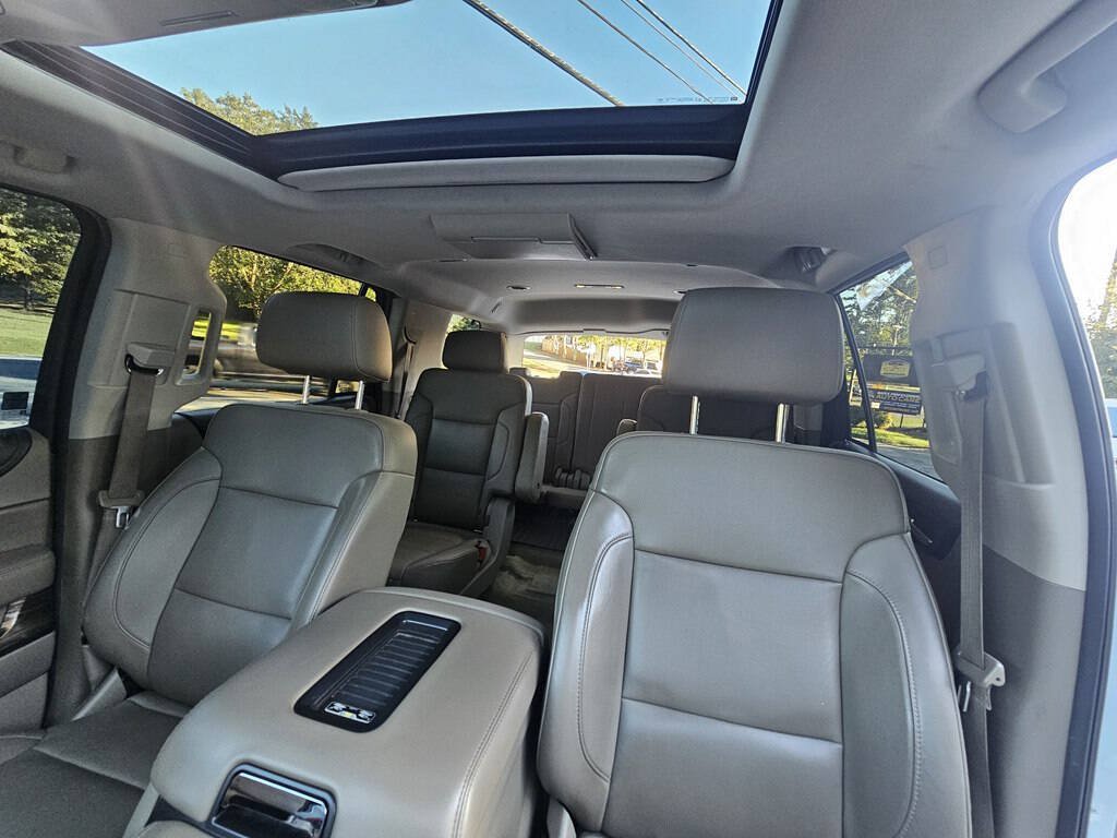 Used 2016 GMC Yukon SLT w/ Open Road Package AWD/4WD image 27