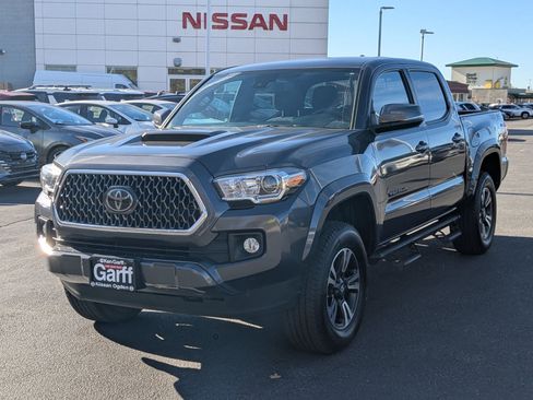 Used 2019 Toyota Tacoma TRD Off-Road image 10