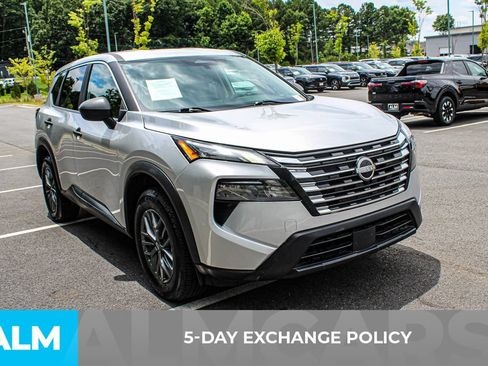 Used 2024 Nissan Rogue S FWD image 4