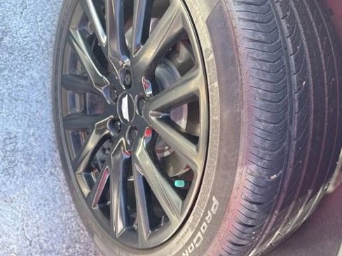 Used 2022 Cadillac XT4 Luxury w/ LPO, ONYX Package FWD image 6