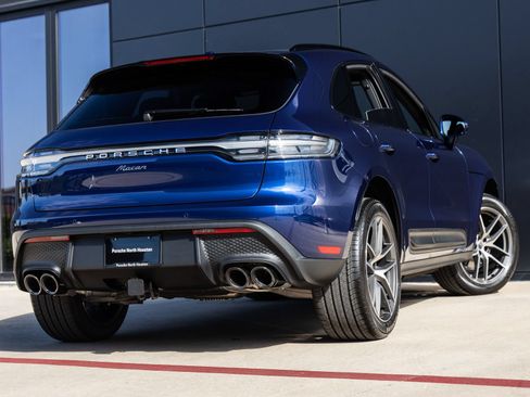 Certified 2026 Porsche Macan AWD/4WD image 11