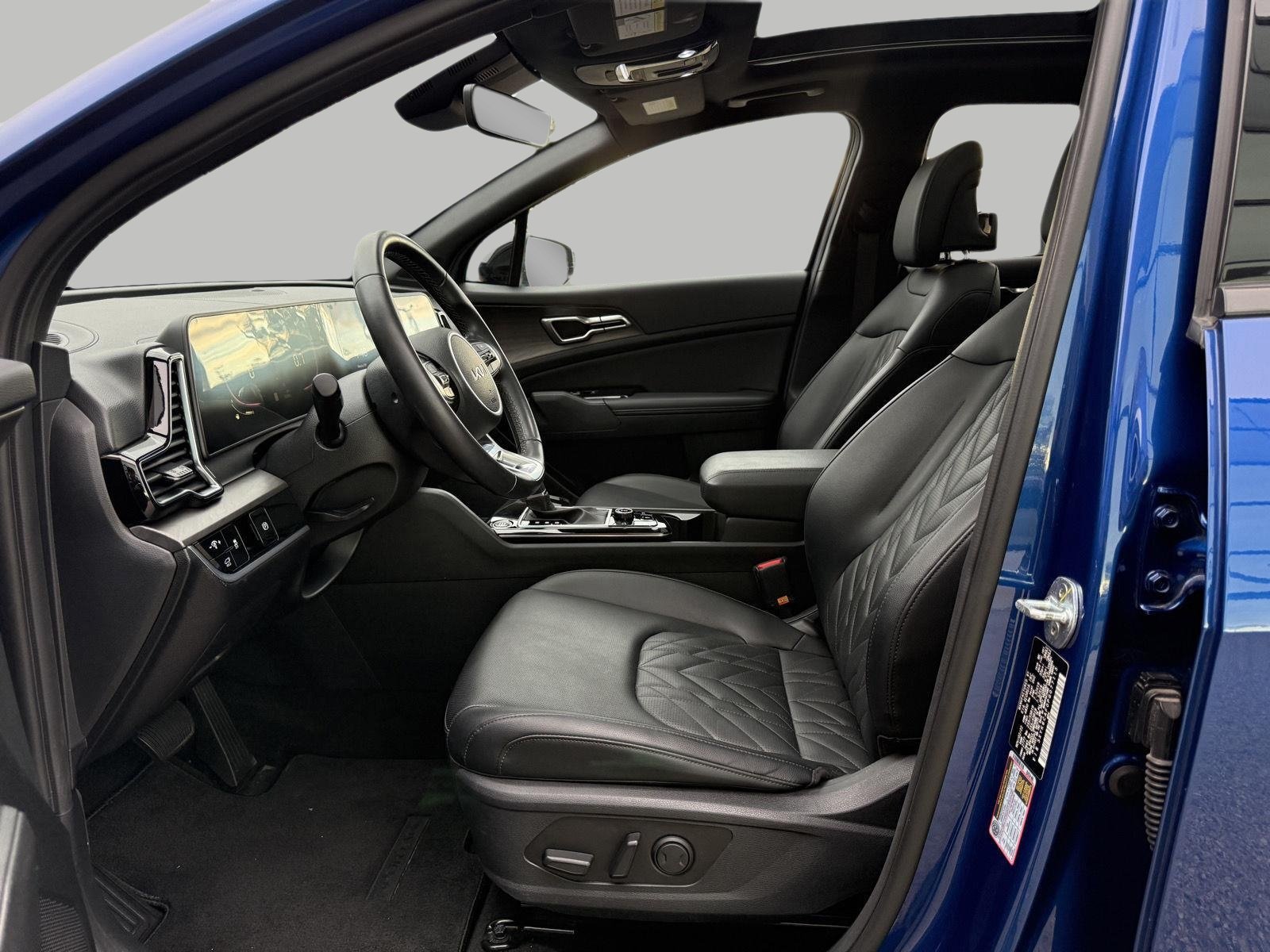Used 2023 Kia Sportage X-Line w/ X-Line Premium Package AWD/4WD image 23
