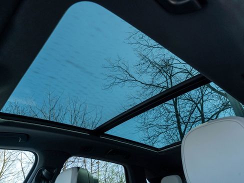 Used 2024 Porsche Cayenne S image 31