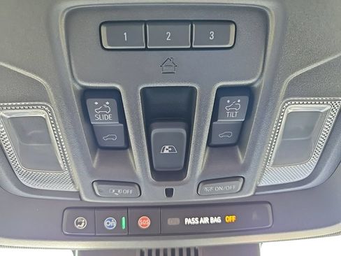 Used 2025 GMC Sierra 1500 AT4 w/ AT4 Premium Package AWD/4WD image 47
