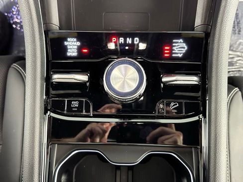 New 2025 Jeep Grand Cherokee Overland w/ Luxury Tech Group IV image 11