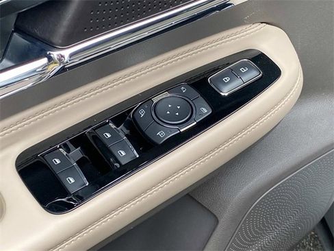 Used 2023 Lincoln Corsair FWD image 14