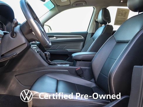 Used 2022 Volkswagen Atlas SE FWD image 19