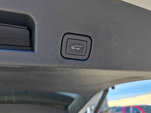 Used 2025 Chevrolet Traverse RS w/ LPO, Floor Liner Package AWD/4WD image 7