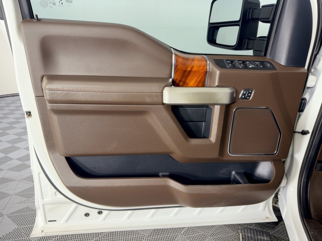 Used 2020 Ford F250 King Ranch w/ King Ranch Ultimate Package AWD/4WD image 14