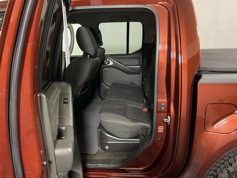 Used 2016 Nissan Frontier PRO-4X AWD/4WD image 33
