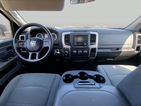 Used 2019 RAM 1500 Classic SLT RWD image 15