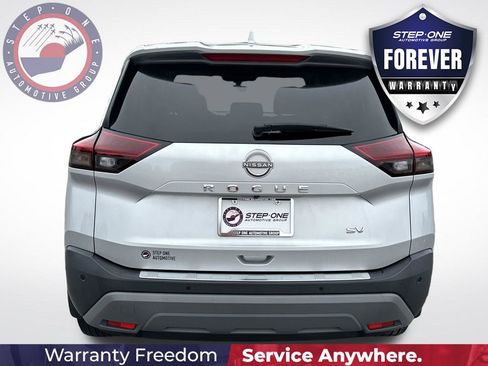 Used 2023 Nissan Rogue SV FWD image 6