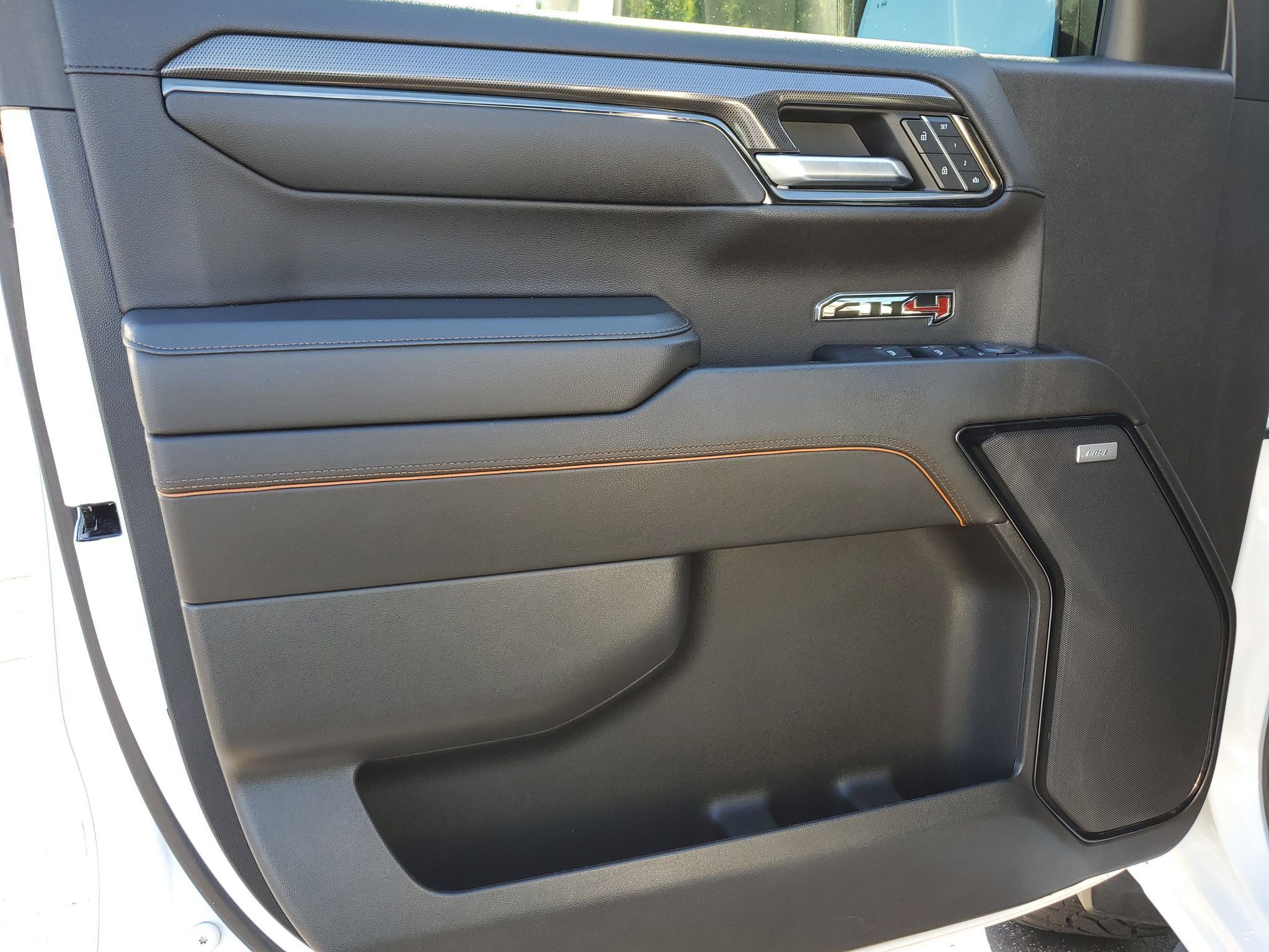 Used 2023 GMC Sierra 1500 AT4 w/ AT4 Premium Package AWD/4WD image 14