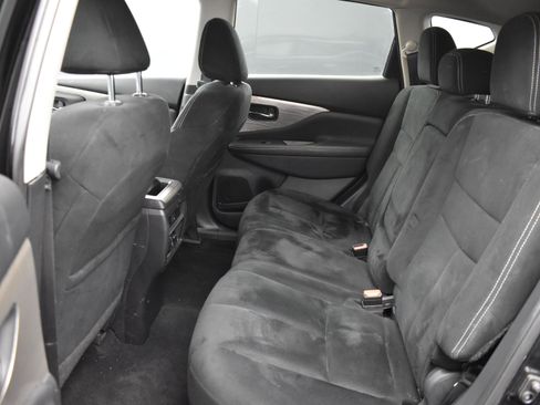 Used 2018 Nissan Murano S image 11