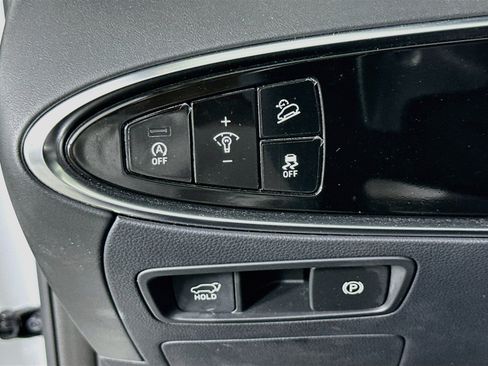 Used 2025 Genesis GV70 2.5T AWD/4WD image 16