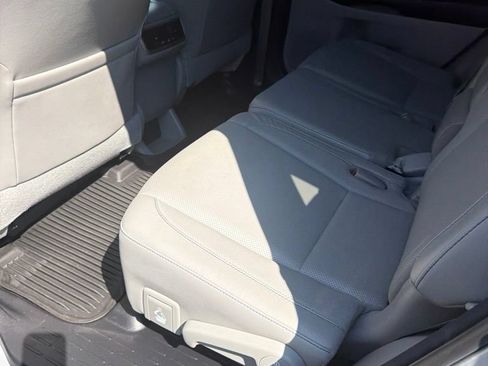 Used 2018 Toyota Highlander Limited AWD/4WD image 8