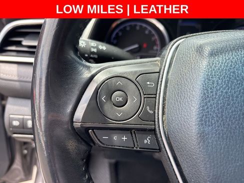 Used 2018 Toyota Camry SE FWD image 19