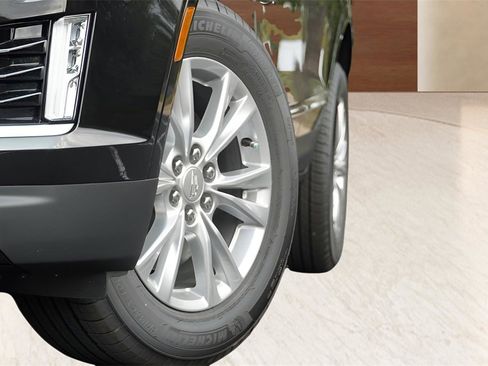 New 2026 Cadillac XT5 Luxury w/ LPO, Floor Liner Package image 3