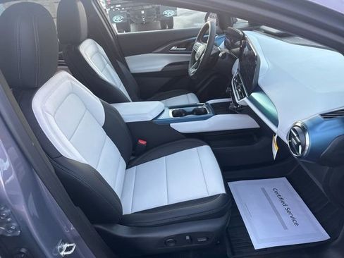 New 2026 Chevrolet Equinox EV LT w/ Convenience Package II FWD image 28