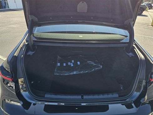 New 2026 BMW 740i w/ Executive Package image 25