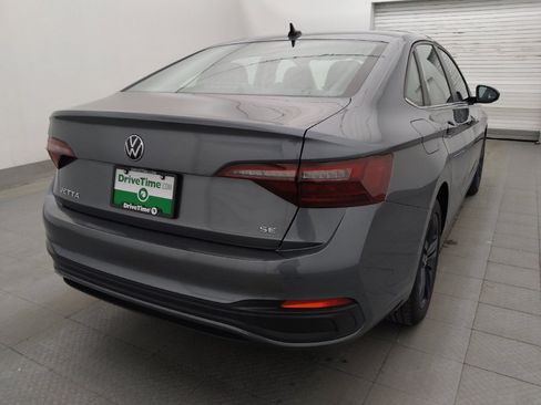 Used 2023 Volkswagen Jetta SE w/ Panoramic Sunroof Package FWD image 9