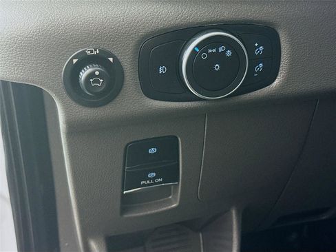 Used 2023 Ford Transit 350 XLT image 7