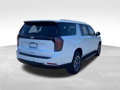 Certified 2025 Chevrolet Suburban LS AWD/4WD image 3