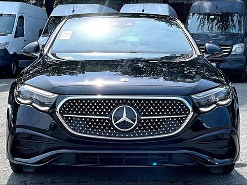 Certified 2024 Mercedes-Benz E 350 4MATIC Sedan w/ Multicontour Seating Package image 2