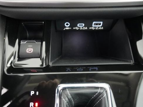 Certified 2025 Subaru Outback Limited XT image 29