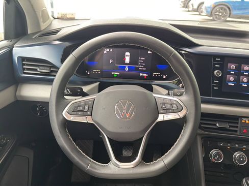 Certified 2023 Volkswagen Taos SE AWD/4WD image 17