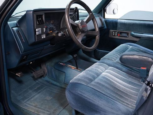 Used 1993 Chevrolet Silverado 1500 4x4 Regular Cab image 4