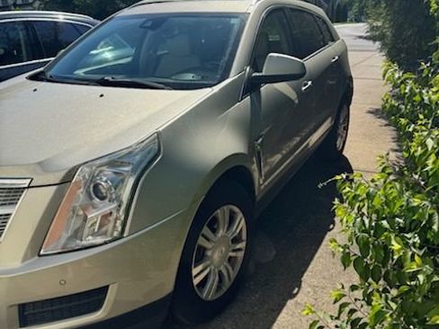 Used 2013 Cadillac SRX Luxury w/ Driver Awareness Package FWD image 2