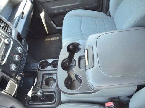 Used 2017 RAM 2500 Tradesman w/ Chrome Appearance Group AWD/4WD image 22