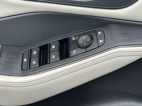 Certified 2023 Nissan Rogue SV w/ SV Premium Package image 23