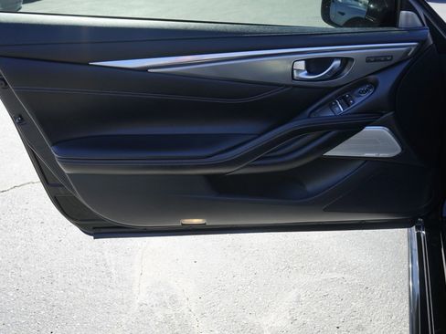 Used 2017 INFINITI Q60 w/ Premium Plus Package 2.0T image 25