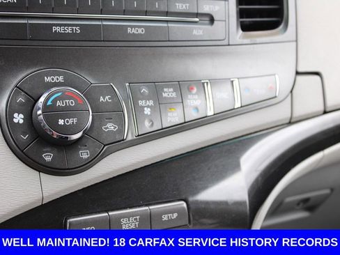 Used 2014 Toyota Sienna LE image 40