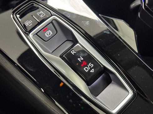 Used 2025 Audi A5 2.0T Premium Plus w/ Premium Plus AWD/4WD image 21