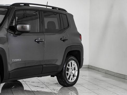 Used 2019 Jeep Renegade Latitude w/ Popular Equipment Group image 57