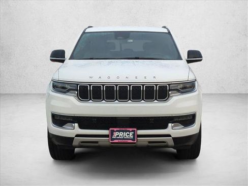 Used 2024 Jeep Wagoneer Series II w/ Flexible Seating Group image 2