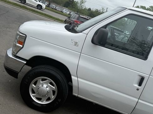 Used 2012 Ford E-250 and Econoline 250 w/ PWR Group RWD image 3