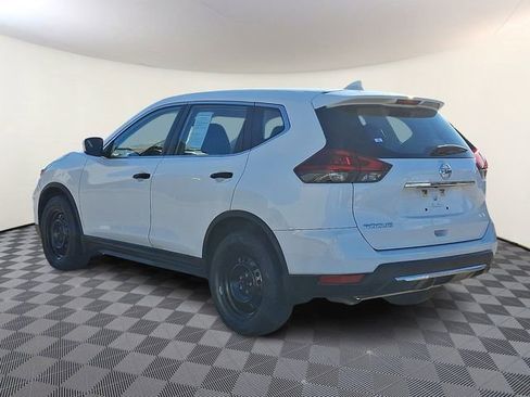 Used 2018 Nissan Rogue S image 4