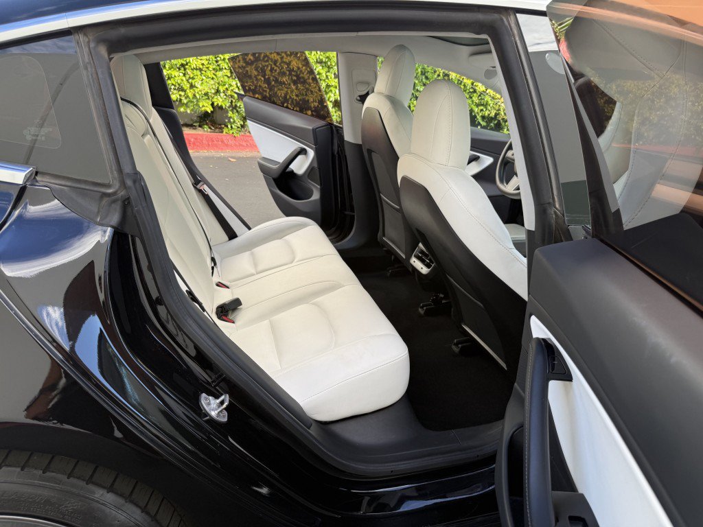 Used 2020 Tesla Model 3 Long Range AWD/4WD image 14
