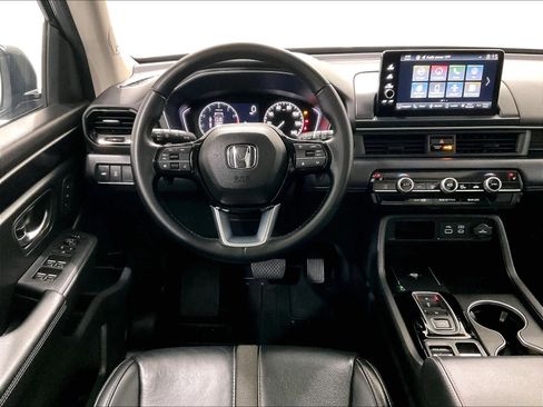 Used 2023 Honda Pilot Touring image 18