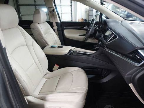 Used 2024 Buick Enclave Essence FWD image 27